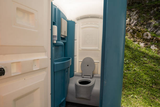 Best Porta potty delivery and setup  in Friona, TX